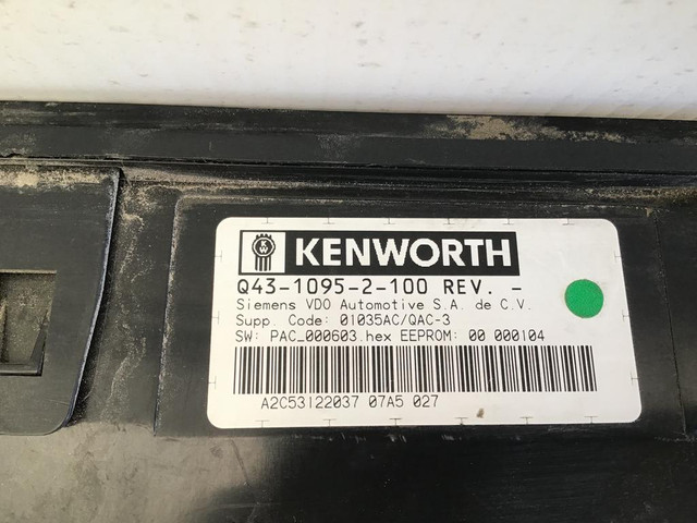 (INSTRUMENT CLUSTER / TABLEAU INDICATEUR)  KENWORTH T800 -Stock Number: H-6975 in Auto Body Parts in Ontario - Image 2