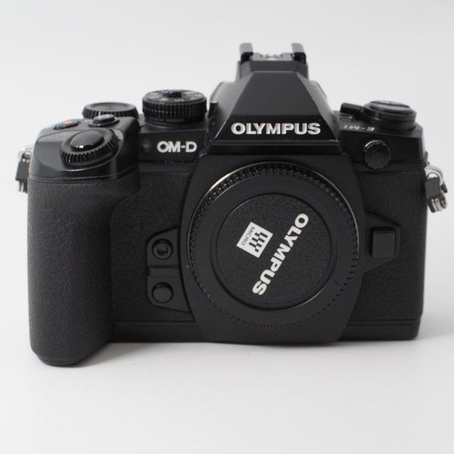Olympus E-M1 mark I Body (ID: C-723 JB) EM1 original in Cameras & Camcorders - Image 3