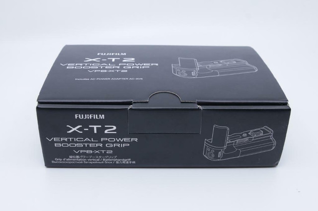 Fujifilm X-T2 Vertical Power Booster Grip + box (includes original accessories)- Used   (ID-185)   BJ PHOTO in Cameras & Camcorders - Image 4