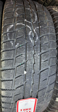 P 205/65/ R15 Dunlop Graspic ds2 Winter M/S*  Used WINTER Tire 60% TREAD LEFT  $45 for THE TIRE / 1 TIRE ONLY !!