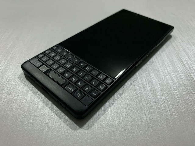 BlackBerry KEY2 64GB Black - ANDROID - UNLOCKED - RARE - EXCLUSIVE - Guaranteed Activation + No Blacklist in Cell Phones in Calgary