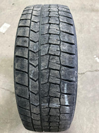 2 pneus dhiver P195/65R15 91T Dunlop Winter Maxx 39.5% dusure, mesure 6-7/32