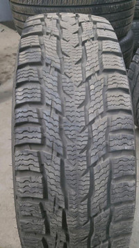 4 pneus d'hiver LT195/75R16 107/105R Nokian Hakkapeliitta CR3 27.0% d'usure, mesure 10-9-10-9/32