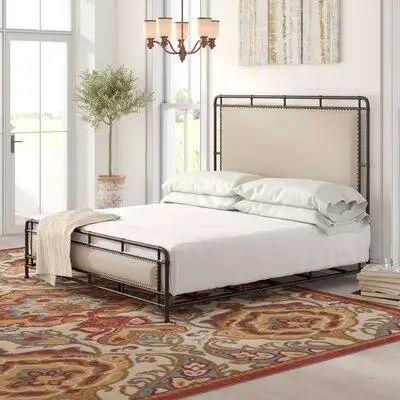 This standard bed takes rustic details and pairs them with classic accents for a look that's just ri...