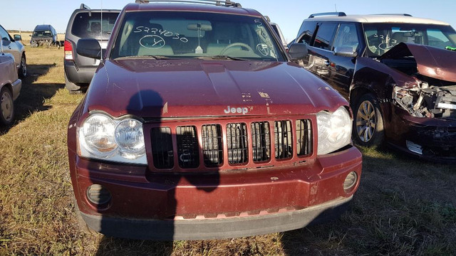 Parting out WRECKING: 2007 Jeep Grand Cherokee in Other Parts & Accessories - Image 2