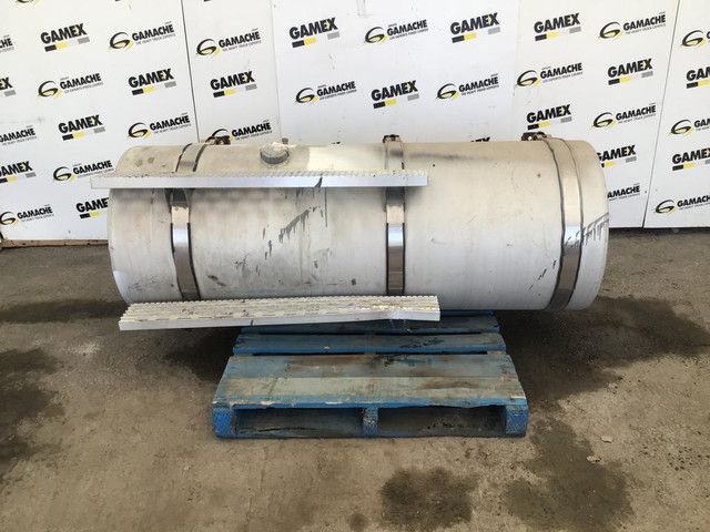 (FUEL TANKS / RESERVOIR A CARBURANT)  INTERNATIONAL 9200I -Stock Number: H-6977 in Auto Body Parts in Ontario