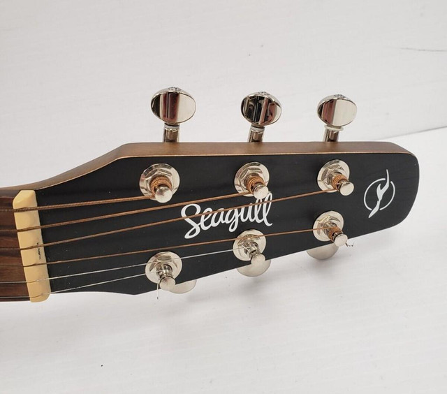 (47711-1) Seagull S6 Original Slim Acoustic Guitar in Guitars in Alberta - Image 2