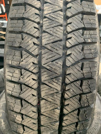 1 pneu dhiver P195/65R15 91H Bridgestone Blizzak WS-90 10.0% dusure, mesure 11/32