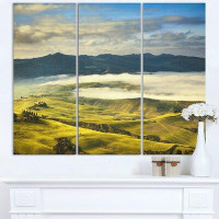 Design Art 'Tuscany Farmland and Green Fields' Photograph Multi-Piece Image on Canvas