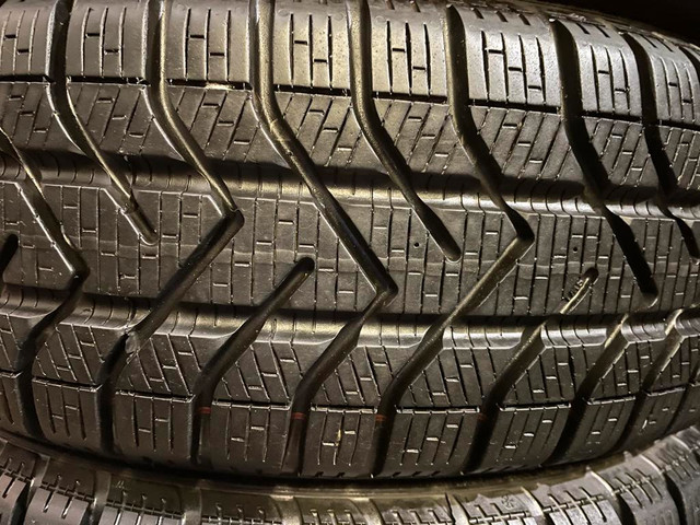 175/65/15 Pirelli winter presque nouveau + rims 15 pouces 5x112 mini cooper in Tires & Rims in Laval / North Shore - Image 2