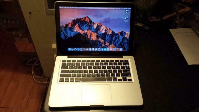 We Buy Your Broken Macbook,  Macbook Pro, Macbook Air, can pick up in Laptops in Oakville / Halton Region