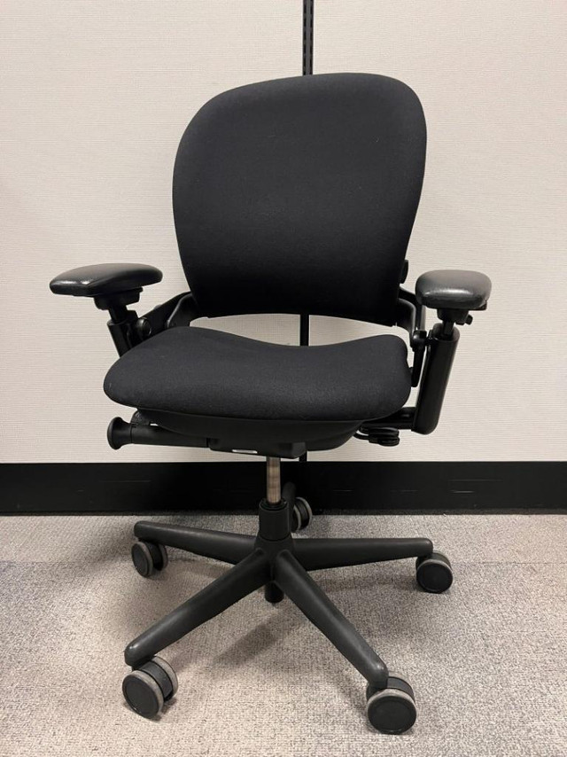Steelcase Leap V1 - Black in Chairs & Recliners in Oshawa / Durham Region