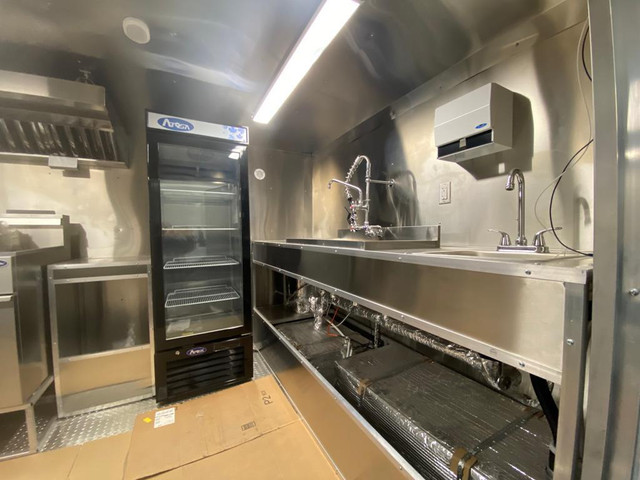 Brand New 2022 Food Trailer, 4 Seasons operational, Lease to own & financing now! in Industrial Kitchen Supplies in Alberta - Image 2