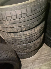 FOUR LIKE NEW 245 / 65 R17 MICHELIN XICE LATITUDE 2 TIRES