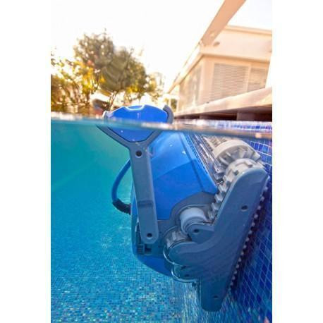 Balayeuse piscine automatique Dolphin Serie M in Hot Tubs & Pools in Longueuil / South Shore - Image 2
