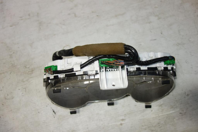 JDM Subaru Forester manual 5speed gauge cluster speedometer 2003-2004-2005-2006-2007-2008 in Other Parts & Accessories - Image 3