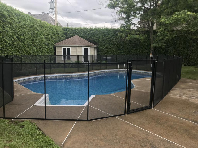 SECURE+, removable pool safety fence for your child in Decks & Fences in West Island - Image 3