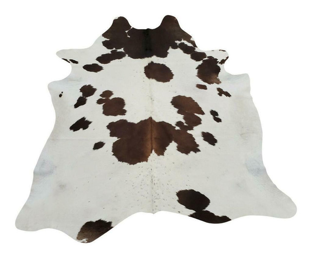 Cowhide Rug Imported From Brazilian Real, Free Shipping, Natural, Unique, Authentic, tapis peau de vache in Rugs, Carpets & Runners in City of Montréal - Image 4