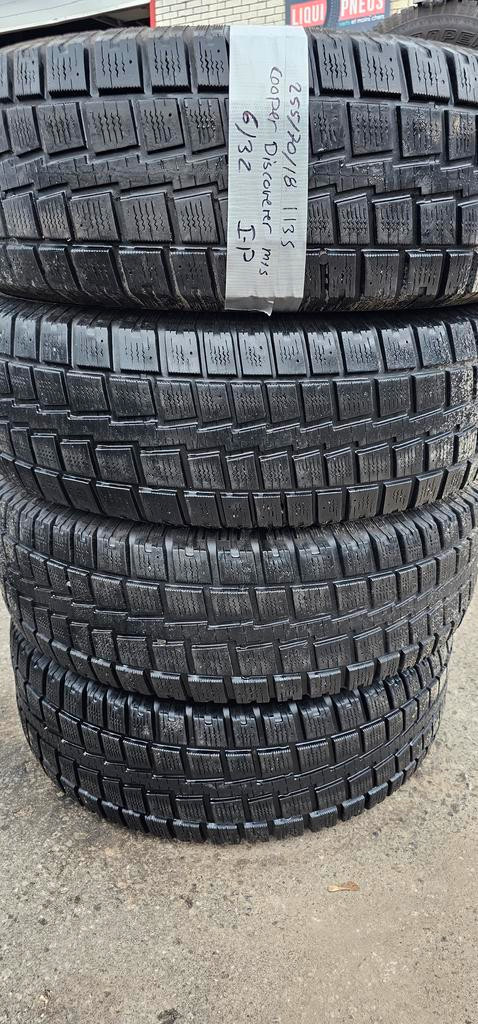 255/70/18 4 pneus HIVER Cooper in Tires & Rims in Greater Montréal