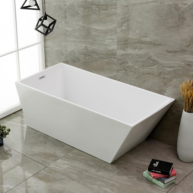 59 or 67 in. Seamless Acrylic One-Piece White Freestanding Tub ( L/R Drain )    JBQ in Plumbing, Sinks, Toilets & Showers