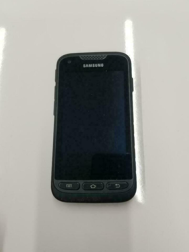 Samsung Galaxy Rugby LTE CANADIAN MODELS **UNLOCKED** New condition with 1 Year warranty includes accessories in Cell Phones in New Brunswick - Image 2