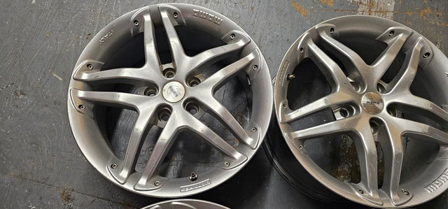 4 mags 17 pouces 5x114.3 marque momo in Tires & Rims in Greater Montréal - Image 3