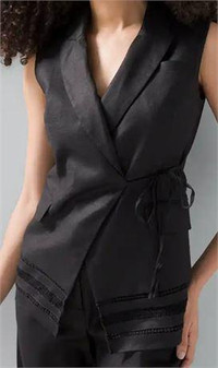 Women's Petite Tie-Front Vest by White House Black Market SZ 0P