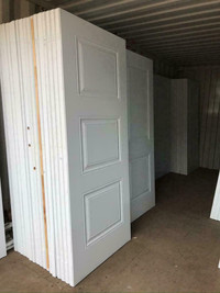 Porte blanche en acier Isolée (door)