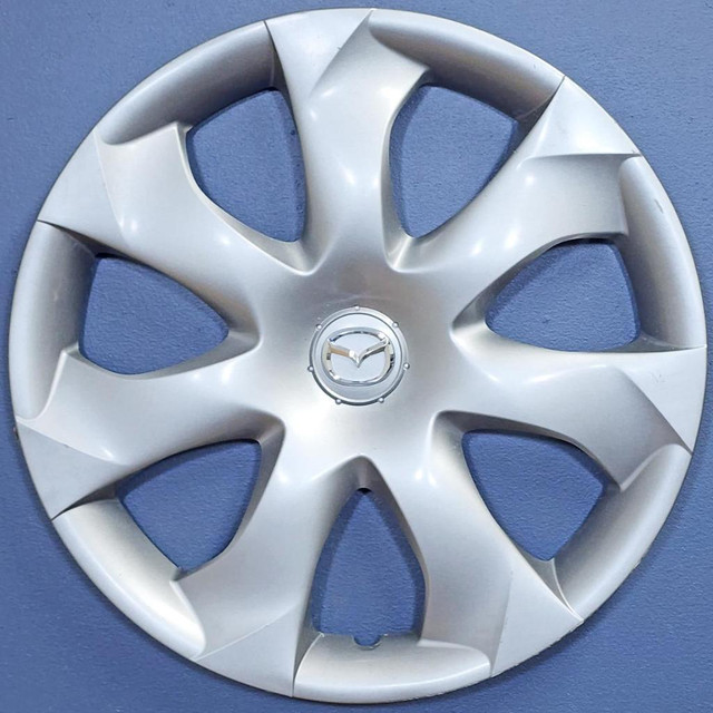 MAZDA3 CX3 2014-2020 wheel cover enjoliveur hubcap couvercle cap de roue in Auto Body Parts in Greater Montréal
