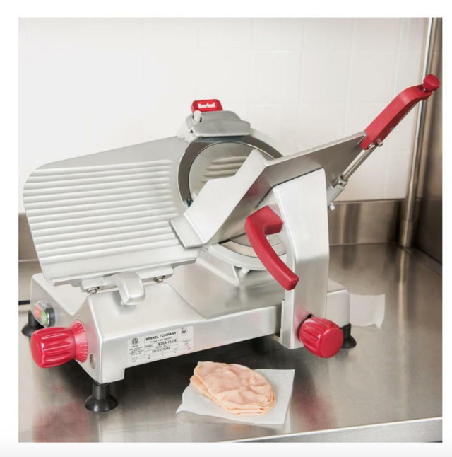 Berkel 825A-PLUS 10 Manual Gravity Feed Meat Slicer - 1/3 hp*Restaurant Supply, Parts, Equipment, Smallwares, Hoods* in Industrial Kitchen Supplies in Kitchener / Waterloo - Image 3