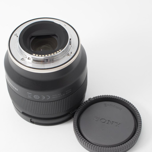 Tamron 20mm f/2.8 Di III OSD M1:2 Lens for Sony Mirrorless (ID: 1767 TJ) in Cameras & Camcorders - Image 4