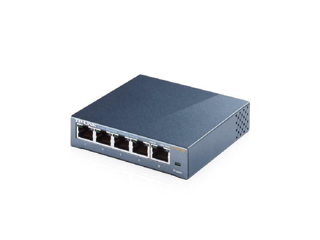 tp-link - 5-Port 10/100/1000Mbps Desktop Switch - TL-SG105 in Networking in Québec - Image 3