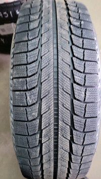 4 pneus dhiver neufs P245/70R16 107T Michelin Latitude X-ice Xi2