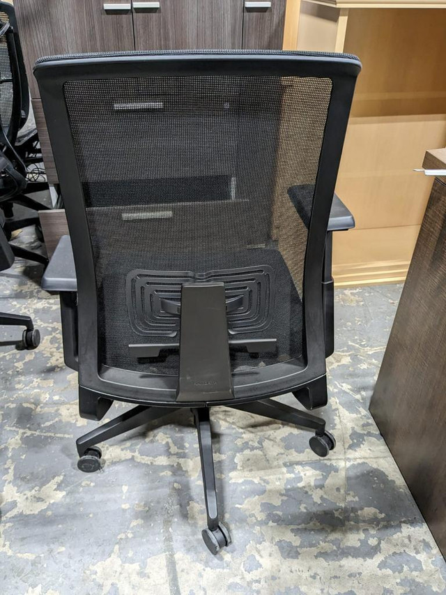 Haworth Very Office Chair in Good Condition-Call us now! in Chairs & Recliners in Toronto (GTA) - Image 4