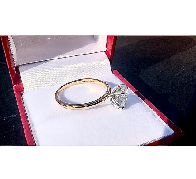 #494 - 14k Yellow Gold, 1.30 Carat Oval Cut LG Diamond Engagement Ring, Size 7 in Jewellery & Watches - Image 3