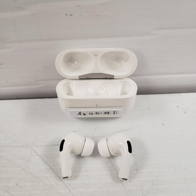 (52637-1) Apple A2700 Airpods Pro - 2nd Gen in Headphones in Alberta - Image 4