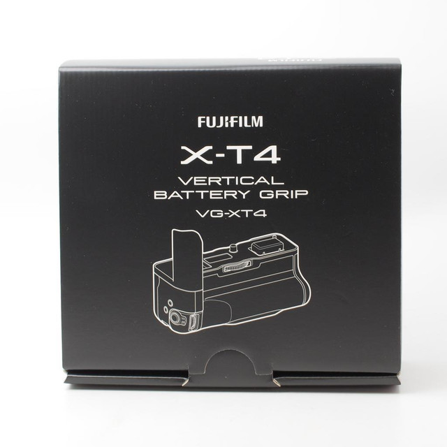 Fujifilm x-t4 Vertical Battery Grip (XT4) *NEW* in Cameras & Camcorders