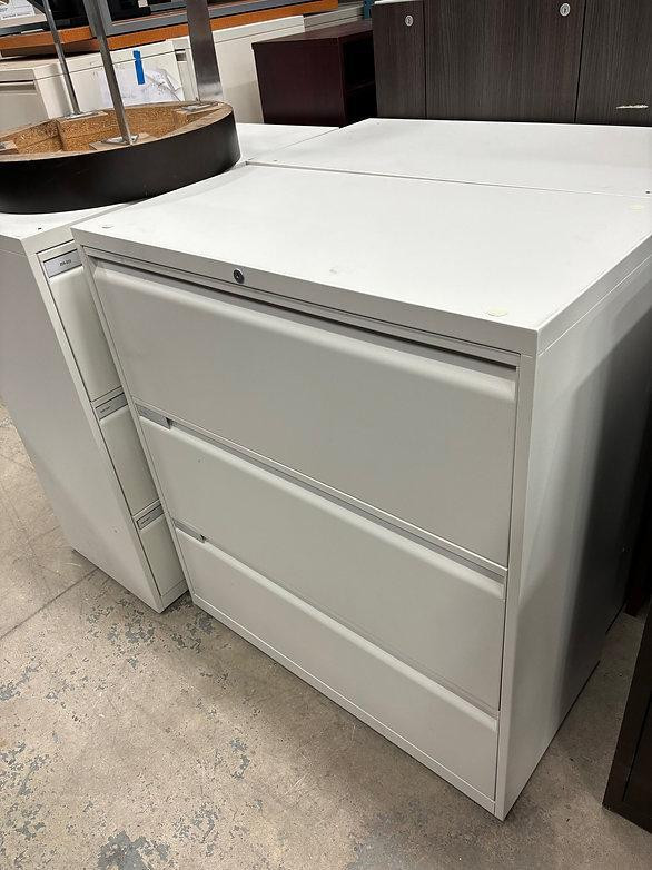 Teknion 3 Drawer Filing Cabinet-Excellent Condition-Call us now! in Bookcases & Shelving Units in Toronto (GTA) - Image 4