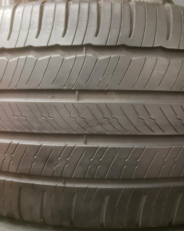 (D127) 1 Pneu Ete - 1 Summer Tire 235-45-18 Michelin 3/32 - POUR DEPANNER / TO HELP OUT in Tires & Rims in Greater Montréal - Image 2