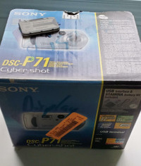 SONY CAMERA cybershot DSC-P71 3MP 6X zoom USB ,battery charger