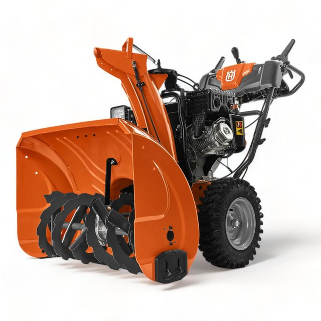 HOC HUSQVARNA ST230 30 INCH RESIDENTIAL SNOW BLOWER + SUBSIDIZED SHIPPING in Power Tools - Image 2