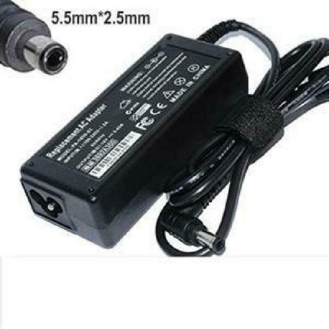 For HP 19V - 4.74A - 90W - 5.5 x 2.5mm Laptop Replacement AC Power Adapter - Black in Laptop Accessories in Québec