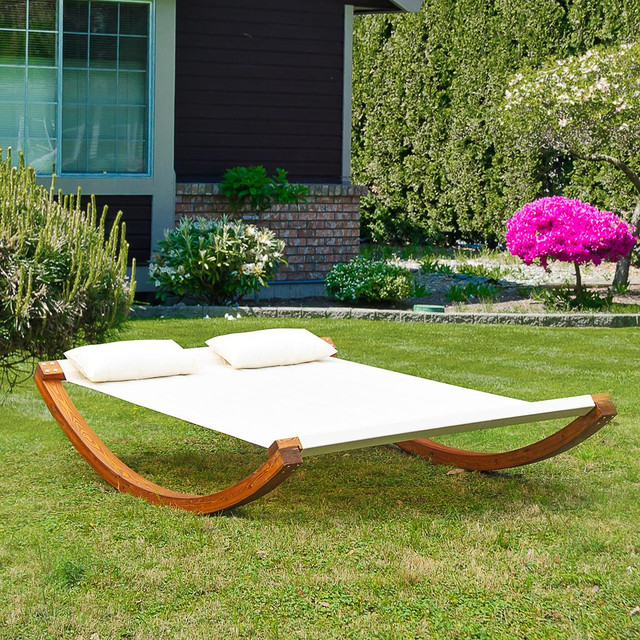Swing Lounge 81.5" x 59" x 15.75" White in Patio & Garden Furniture