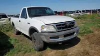 Parting out WRECKING: 1997 Ford F150