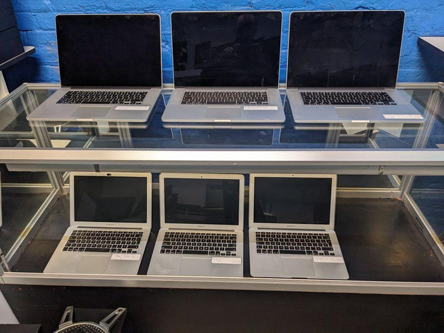 Portables Apple, MacBook air & MacBook Pro i5 & i7, 250-500gb sdd, 8 ou 16gb, Batterie 3H+ in Laptops in Québec City
