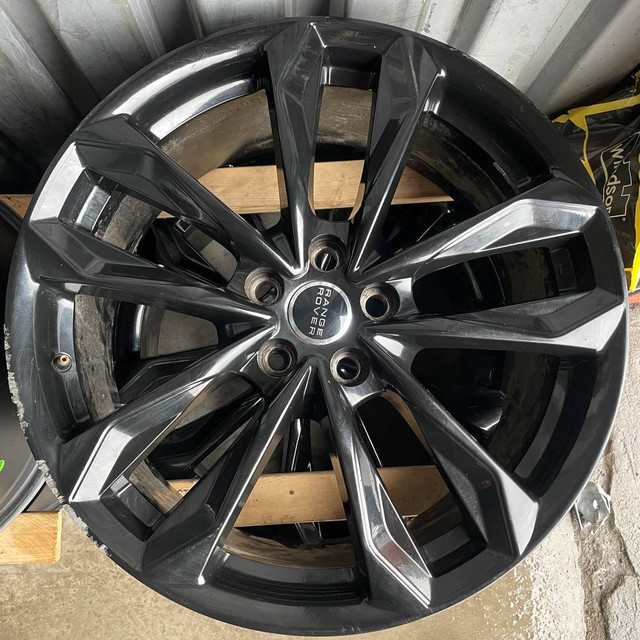 21 pouces 5x120 Range Rover in Tires & Rims in Laval / North Shore - Image 2