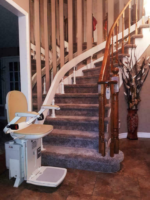 Need a used stair lift?! Installed with warranty. Also chair removals!! Acorn Stannah Bruno Stairlift Chairlift Glide in Health & Special Needs in Ottawa - Image 4