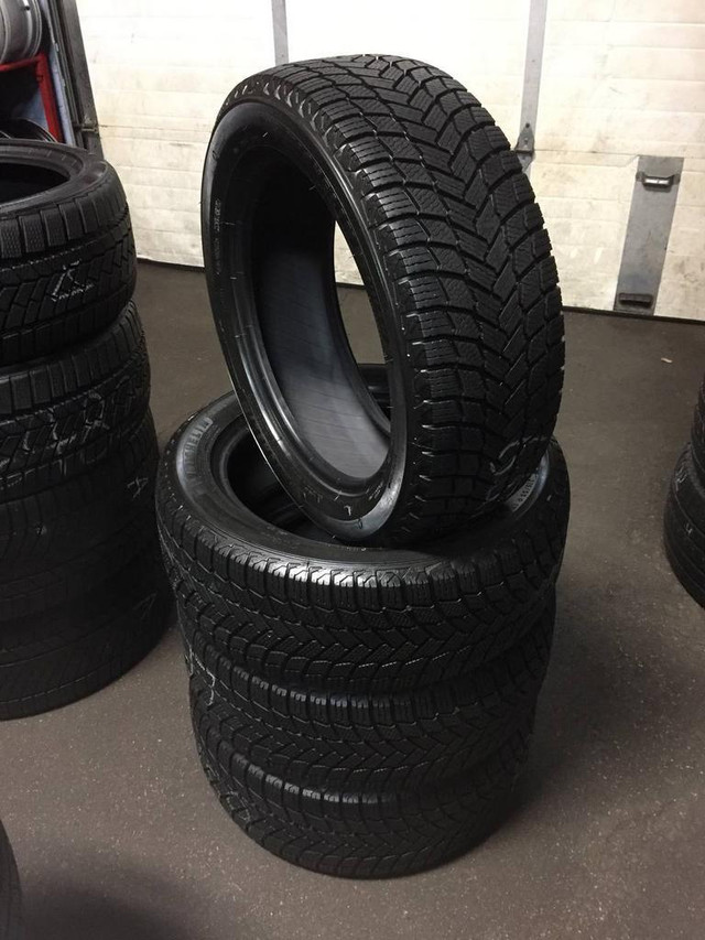 17 inch SET OF 4 USED WINTER TIRES 215/55R17 98H MICHELIN X-ICE SNOW TREAD LIFE 99% LEFT! in Tires & Rims in Toronto (GTA)