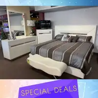 White Lacquer Finish Bedroom Set