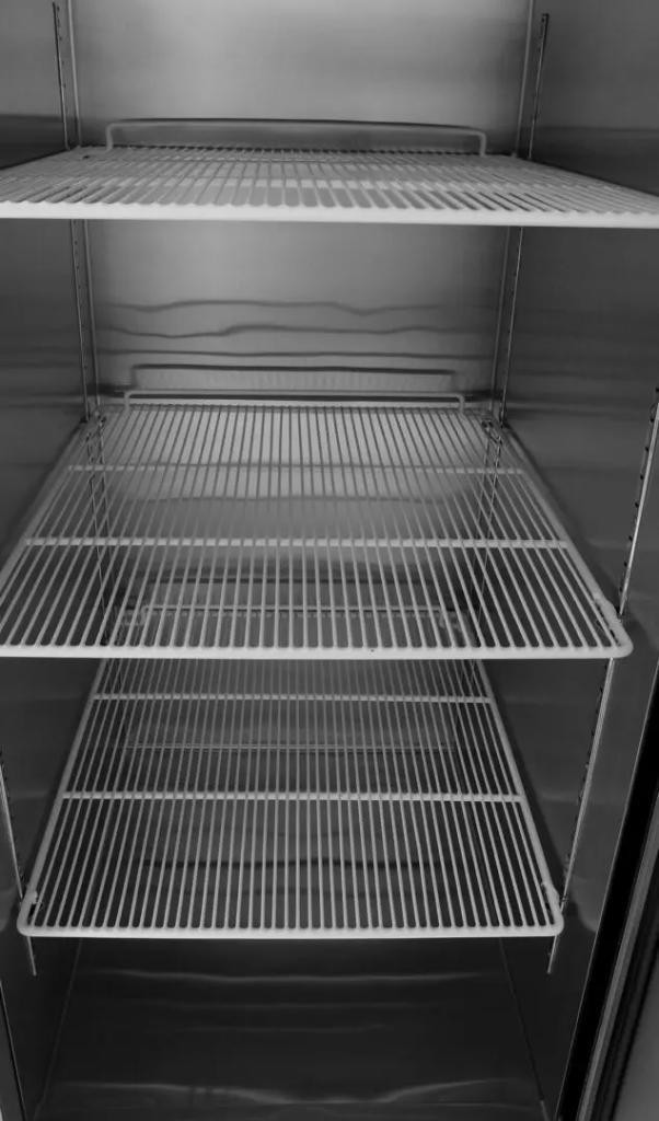 Atosa Bottom Mount Reach-in Freezers Stainless Steel Exterior &amp; Interior in Other Business & Industrial in Ontario - Image 4